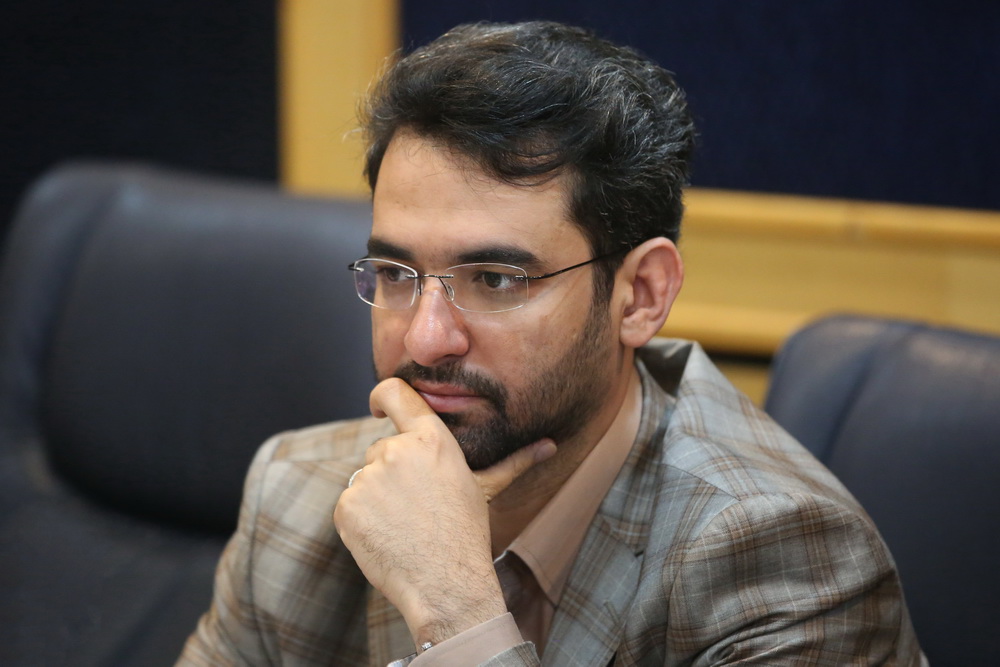 بازدید وزیر ارتباطات و فناوری اطلاعات از دانشگاه صنعتی شریف