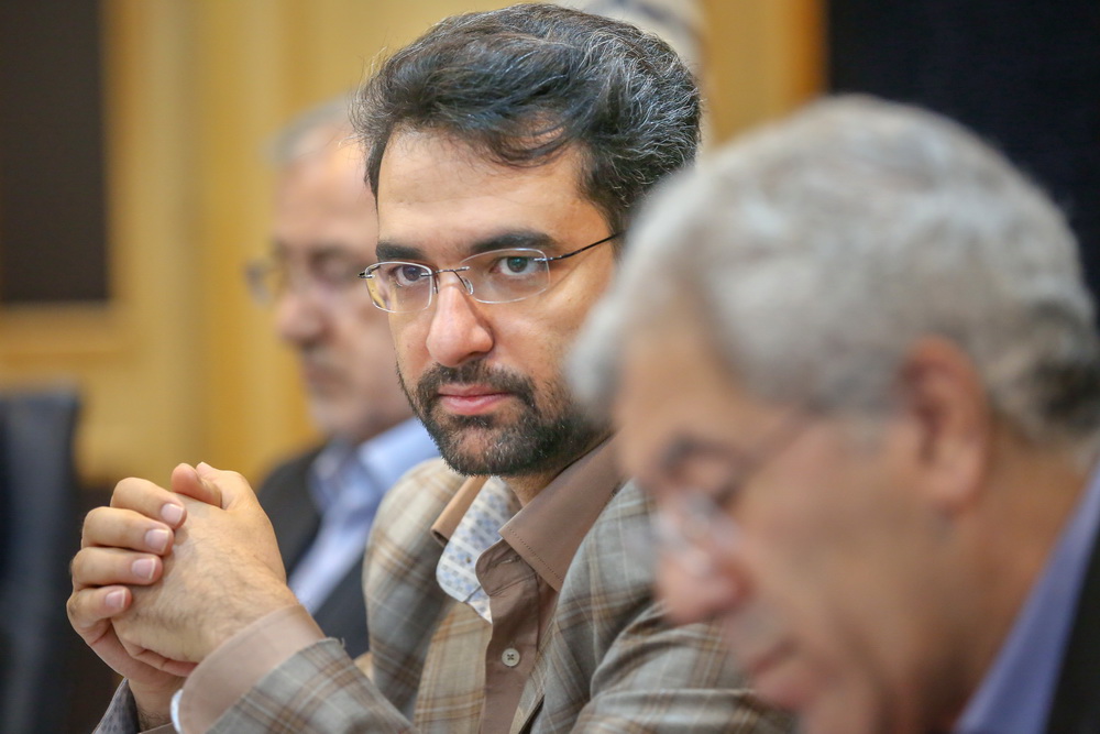 بازدید وزیر ارتباطات و فناوری اطلاعات از دانشگاه صنعتی شریف