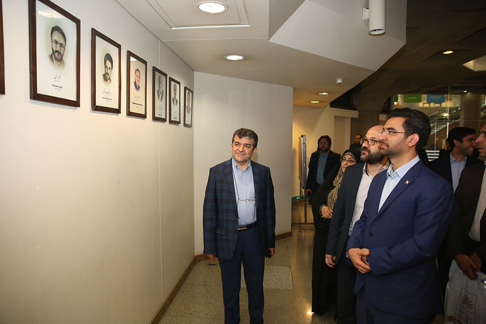 بازدید وزیر ارتباطات و فناوری اطلاعات از کتابخانه ملی