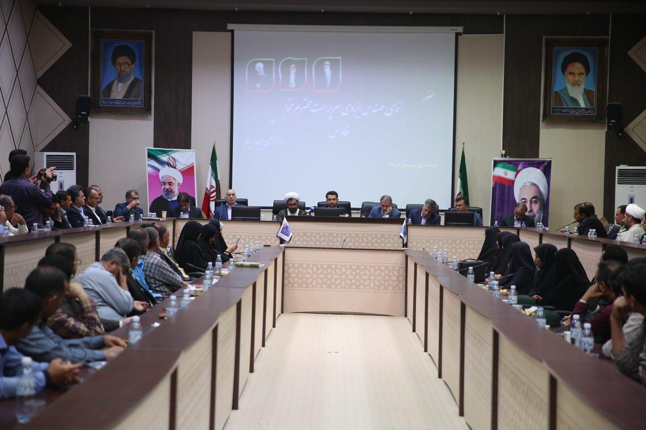 روز اول سفر وزیر ارتباطات و فناوری اطلاعات به استان فارس