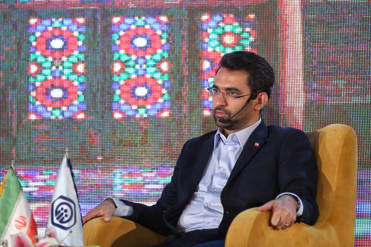 روز اول سفر وزیر ارتباطات و فناوری اطلاعات به استان فارس