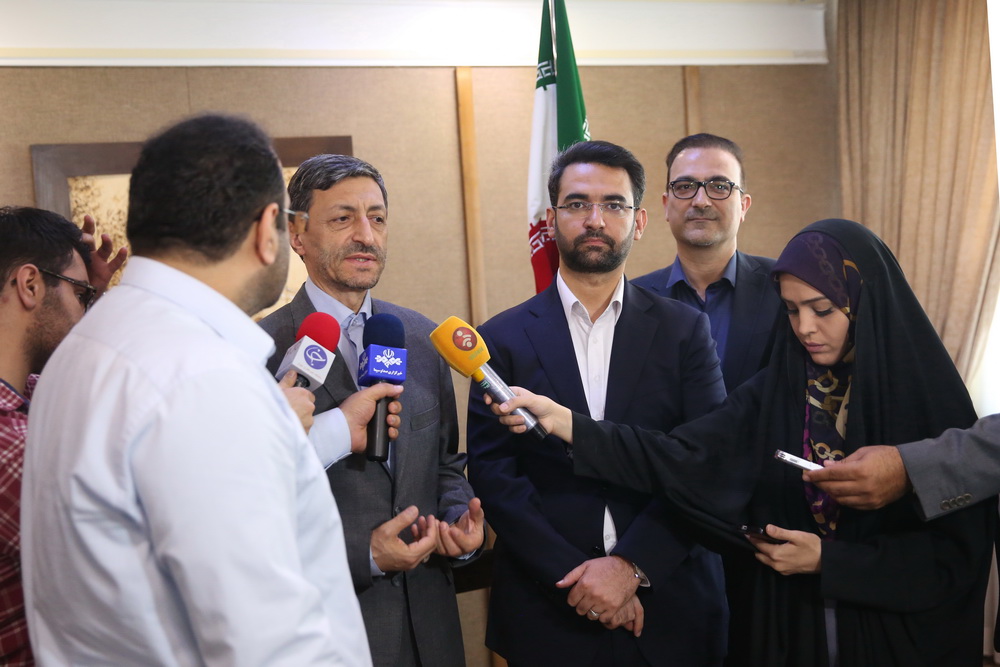 امضای تفاهم نامه میان وزیر ارتباطات و فناوری اطلاعات و رییس کمیته امداد امام خمینی (ره)
