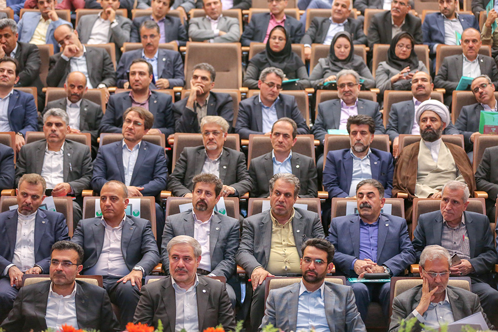 همایش سراسری مدیران پست بانک با حضور وزرای ارتباطات و رفاه