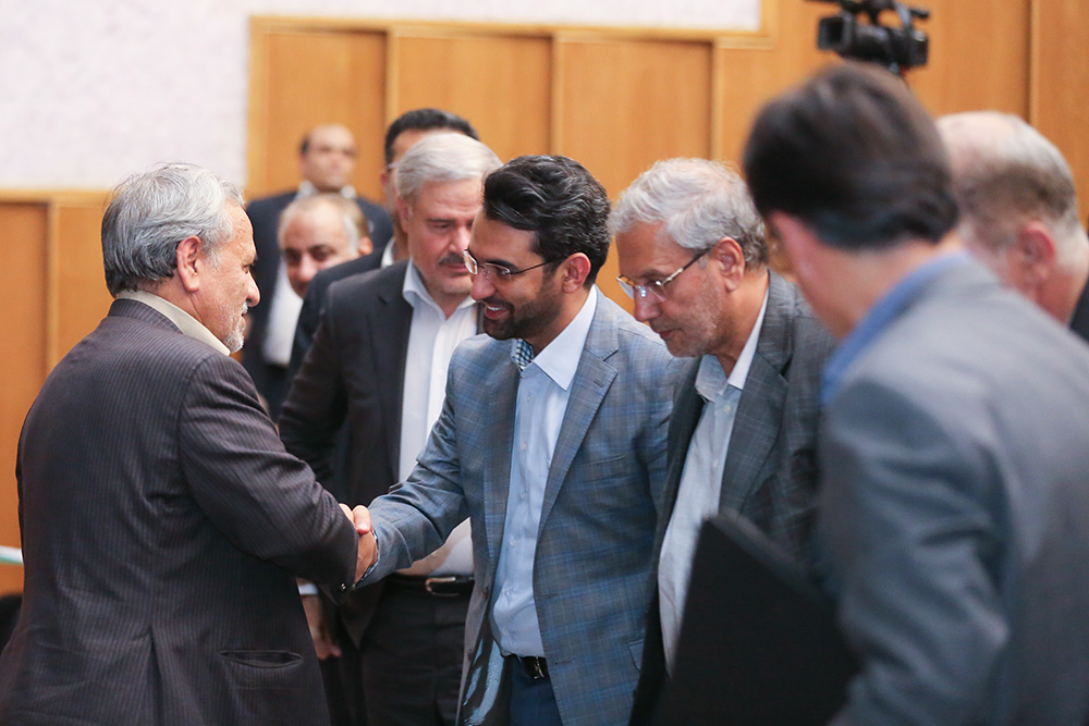 همایش سراسری مدیران پست بانک با حضور وزرای ارتباطات و رفاه