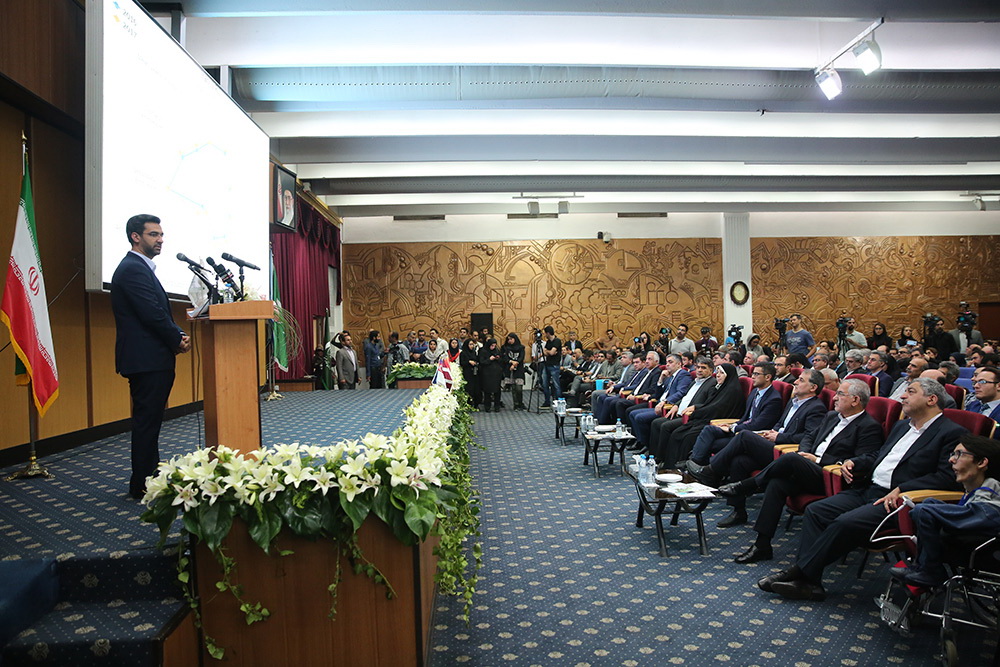 شروع به کار نمایشگاه الکامپ با حضور وزیر ارتباطات و فناوری اطلاعات