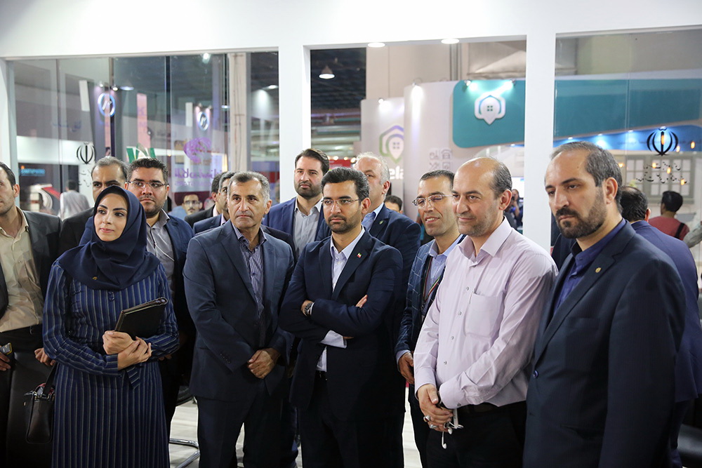 شروع به کار نمایشگاه الکامپ با حضور وزیر ارتباطات و فناوری اطلاعات