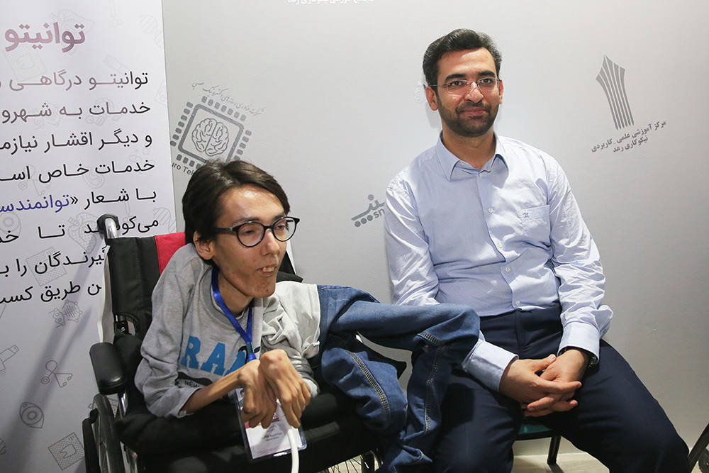 شروع به کار نمایشگاه الکامپ با حضور وزیر ارتباطات و فناوری اطلاعات