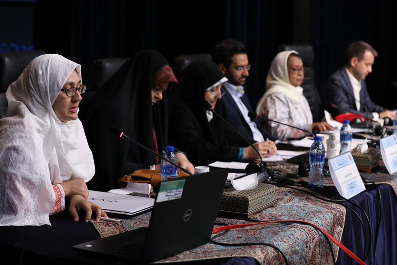 نقش ارتباطات و فناوری اطلاعات در توانمندسازی زنان