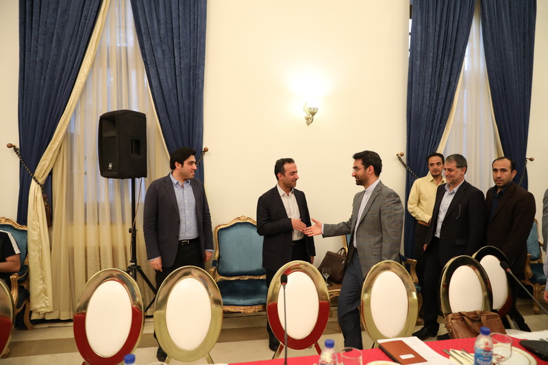 نشست هم اندیشی با سرمایه گذاران جسور کشور