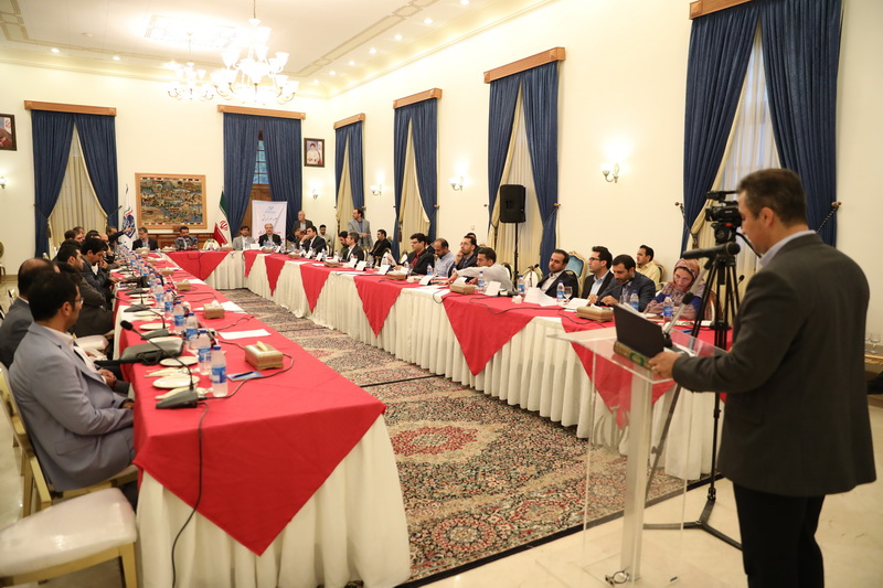 نشست هم اندیشی با سرمایه گذاران جسور کشور