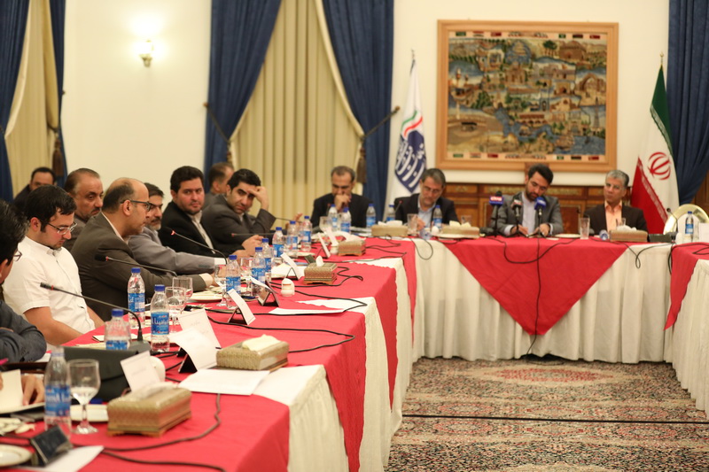 نشست هم اندیشی با سرمایه گذاران جسور کشور