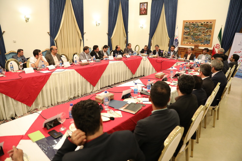 نشست هم اندیشی با سرمایه گذاران جسور کشور