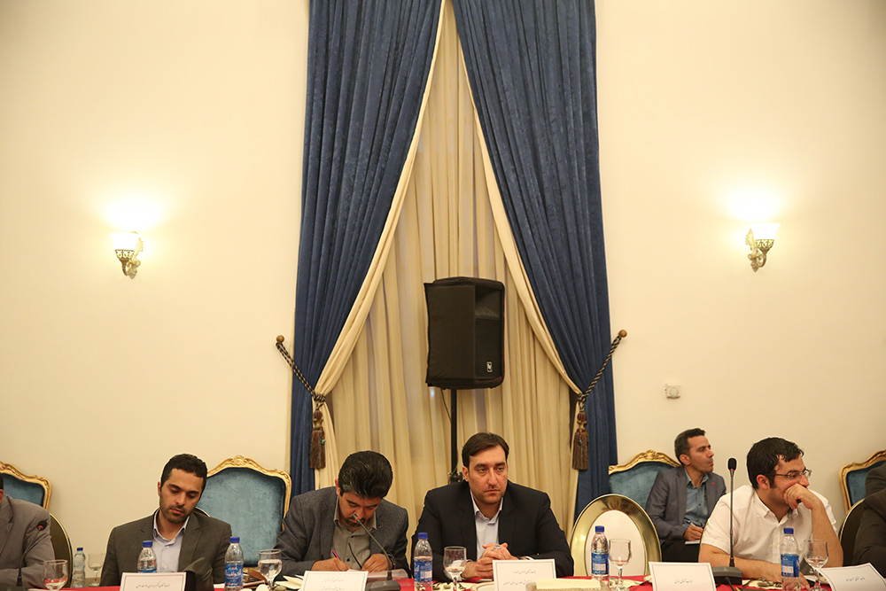 نشست وزیر ارتباطات و فناوری اطلاعات با مدیران صندوق های سرمایه گذاری خطر پذیر