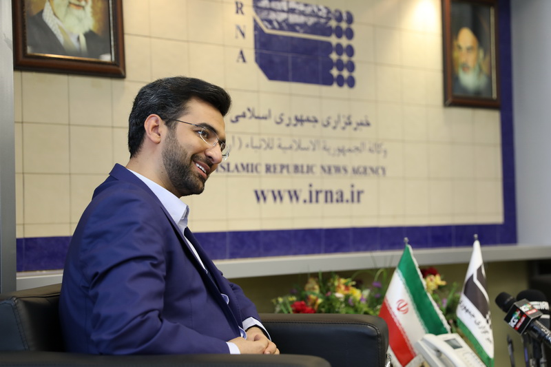 بازدید وزیر ارتباطات و فناوری اطلاعات از خبرگزاری ایرنا به مناسبت روز خبرنگار