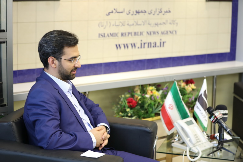 بازدید وزیر ارتباطات و فناوری اطلاعات از خبرگزاری ایرنا به مناسبت روز خبرنگار
