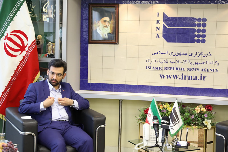 بازدید وزیر ارتباطات و فناوری اطلاعات از خبرگزاری ایرنا به مناسبت روز خبرنگار