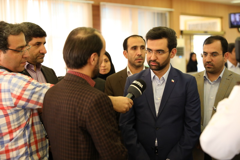بازدید وزیر ارتباطات و فناوری اطلاعات از خبرگزاری ایرنا به مناسبت روز خبرنگار