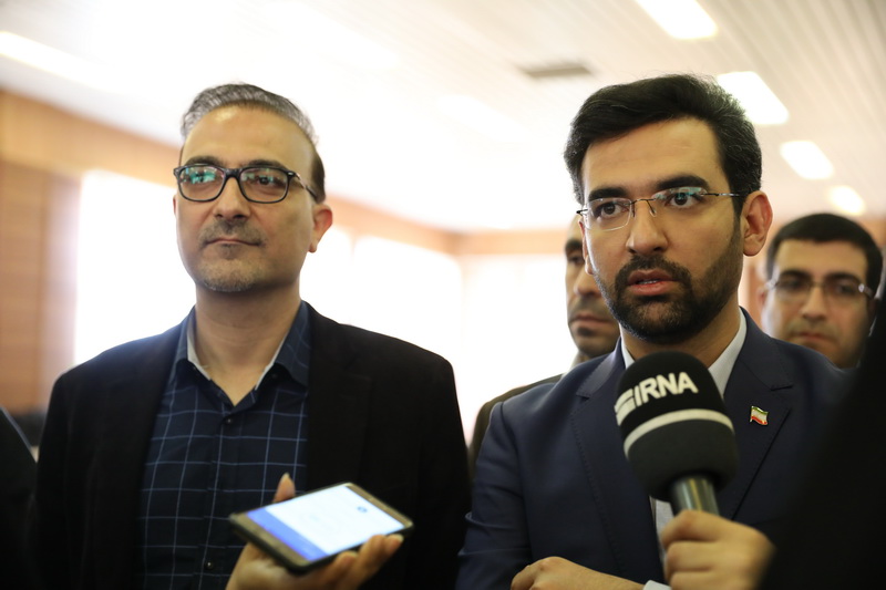 بازدید وزیر ارتباطات و فناوری اطلاعات از خبرگزاری ایرنا به مناسبت روز خبرنگار