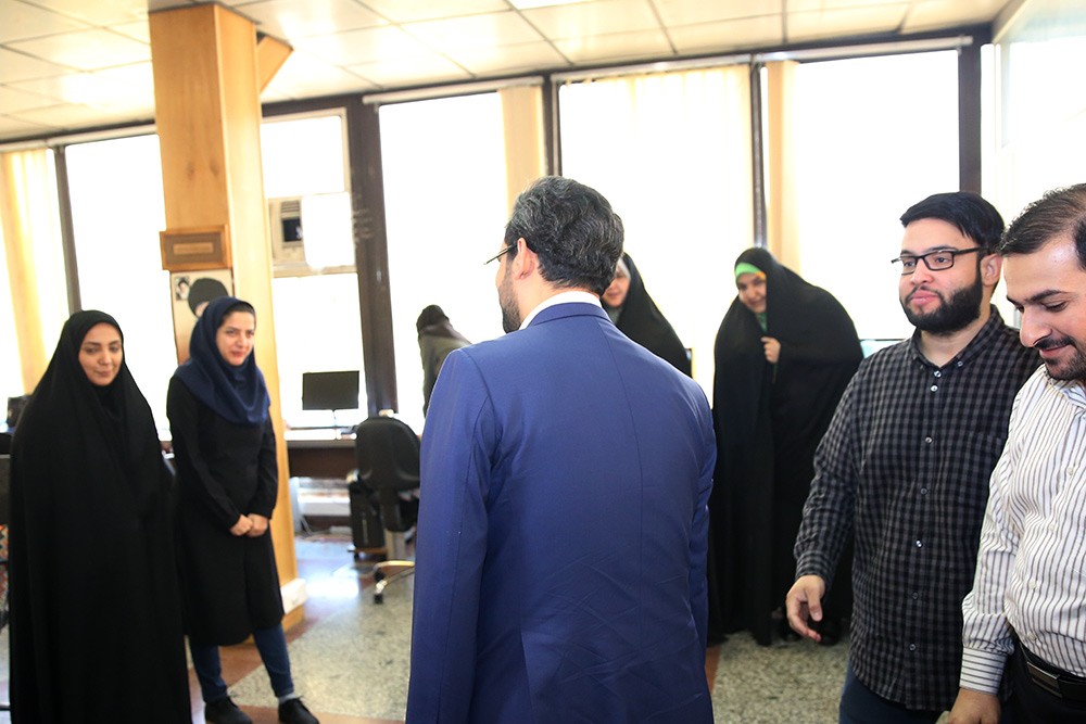 بازدید وزیر ارتباطات و فناوری اطلاعات از باشگاه خبرنگاران جوان