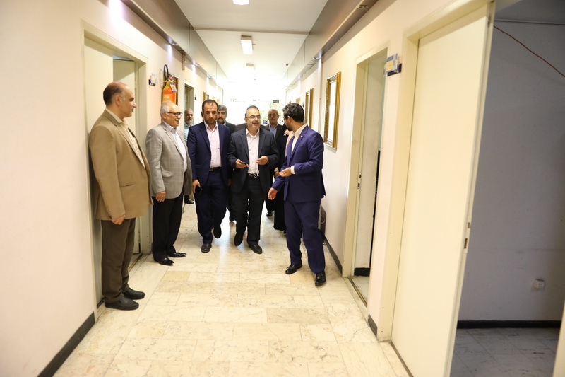 بازدید وزیر به مناسبت روز خبرنگار از روابط  عمومی  وزارت