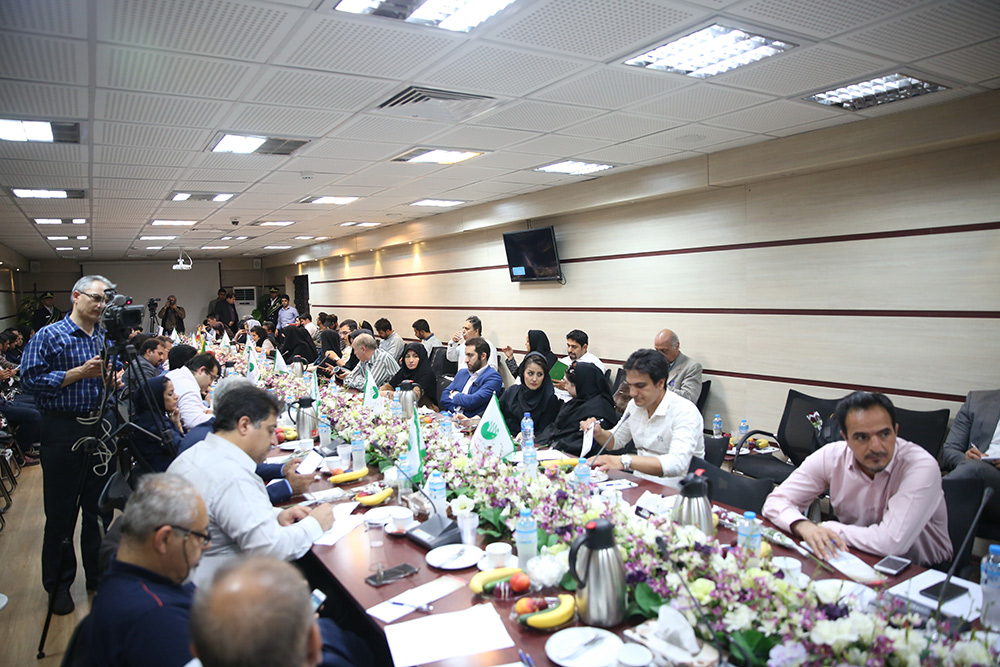 نشست خبری مدیر عامل پست بانک ایران در روز خبرنگار