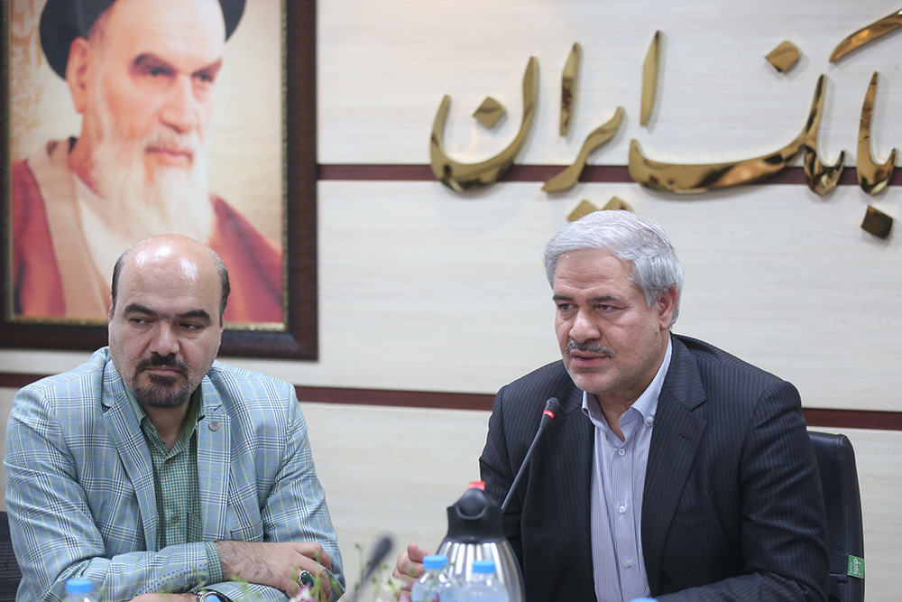 نشست خبری مدیر عامل پست بانک ایران در روز خبرنگار