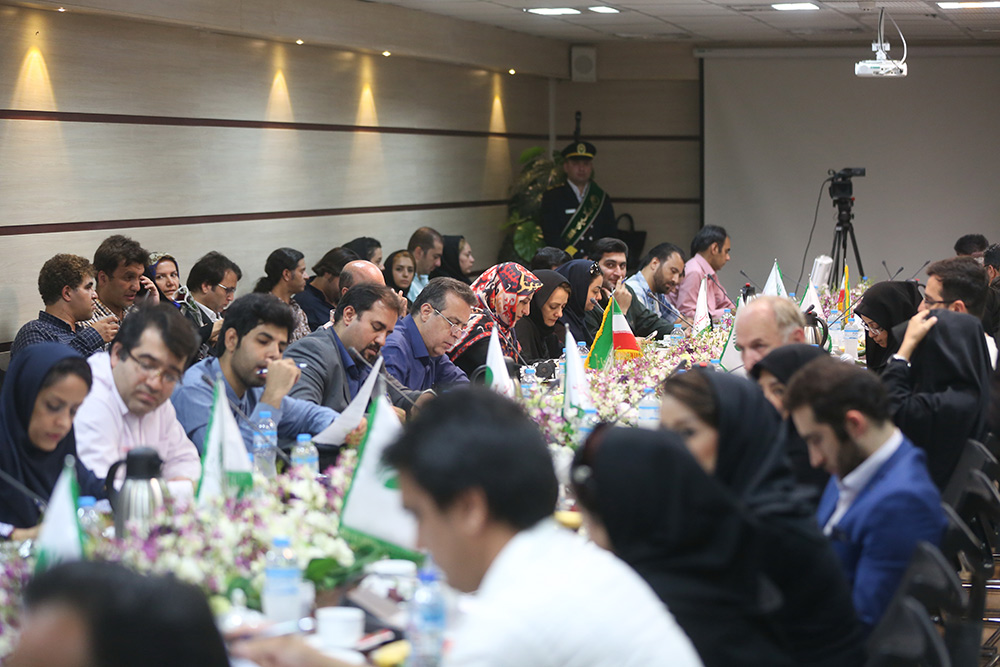 نشست خبری مدیر عامل پست بانک ایران در روز خبرنگار