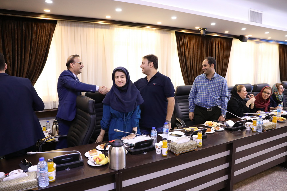 نشست هم اندیشی اصحاب رسانه و رئیس مرکز روابط عمومی وزارت ارتباطات