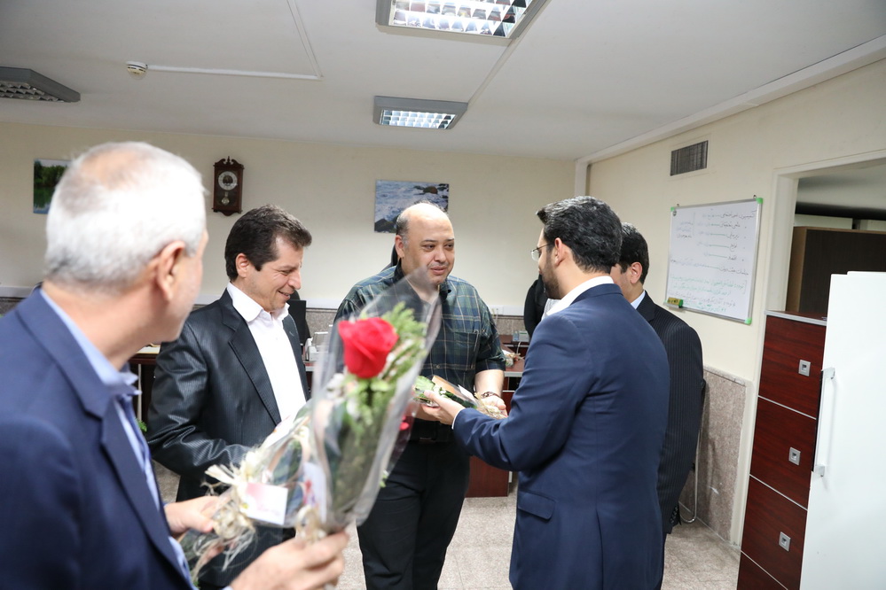 دیدار وزیر باکارکنان وزارت ارتباطات به مناسبت روز کارمند