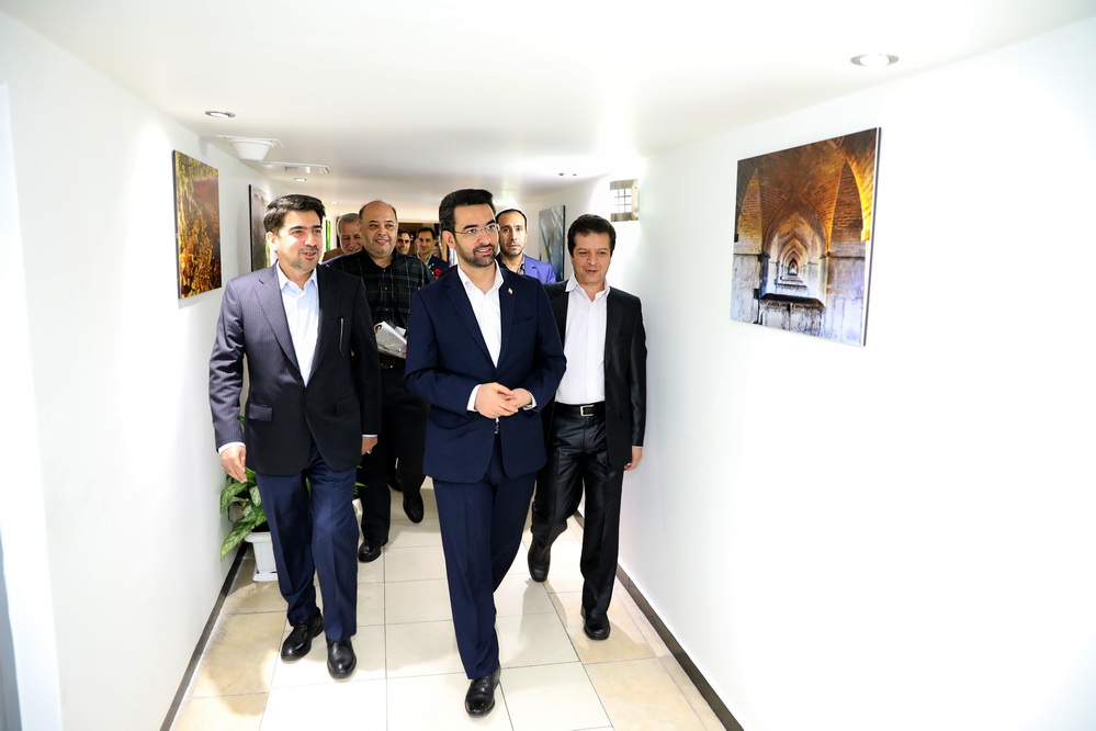 دیدار وزیر باکارکنان وزارت ارتباطات به مناسبت روز کارمند