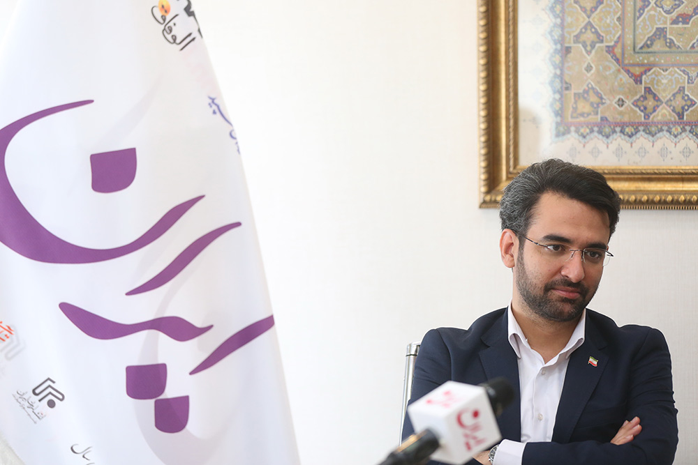 بازدید وزیر ارتباطات و فناوری اطلاعات از روزنامه ایران