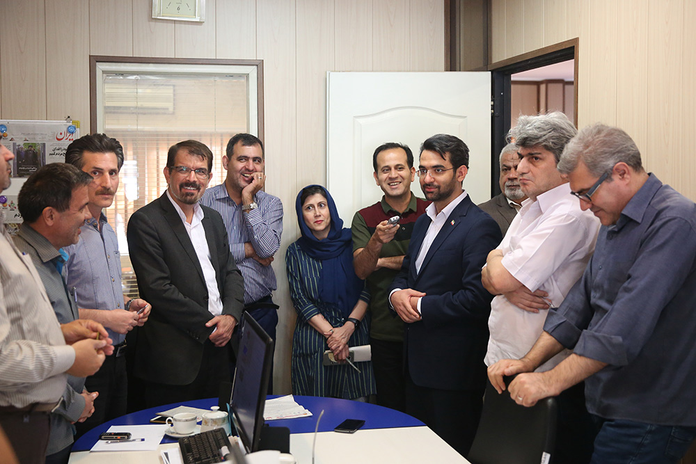 بازدید وزیر ارتباطات و فناوری اطلاعات از روزنامه ایران