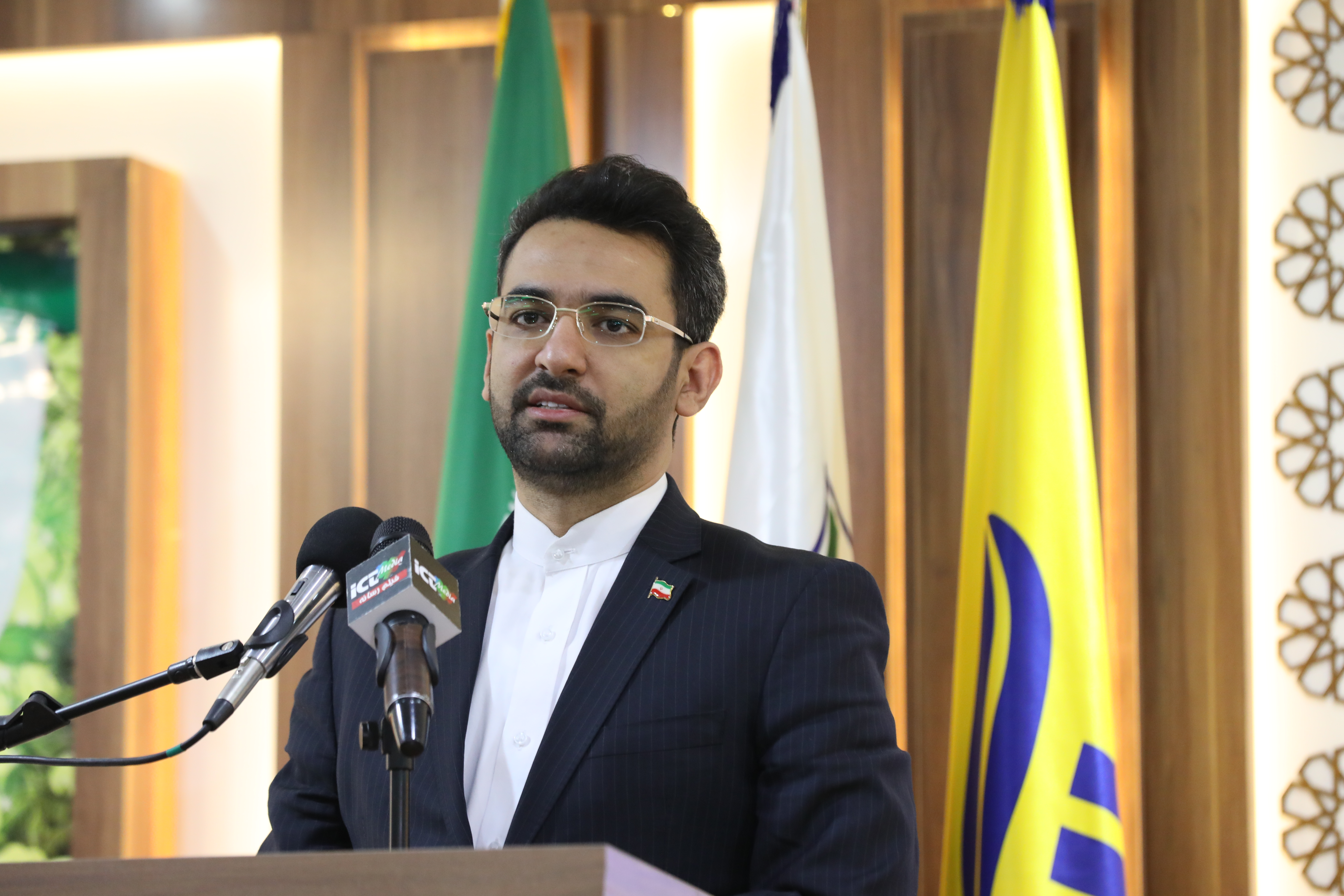 وزیر ارتباطات