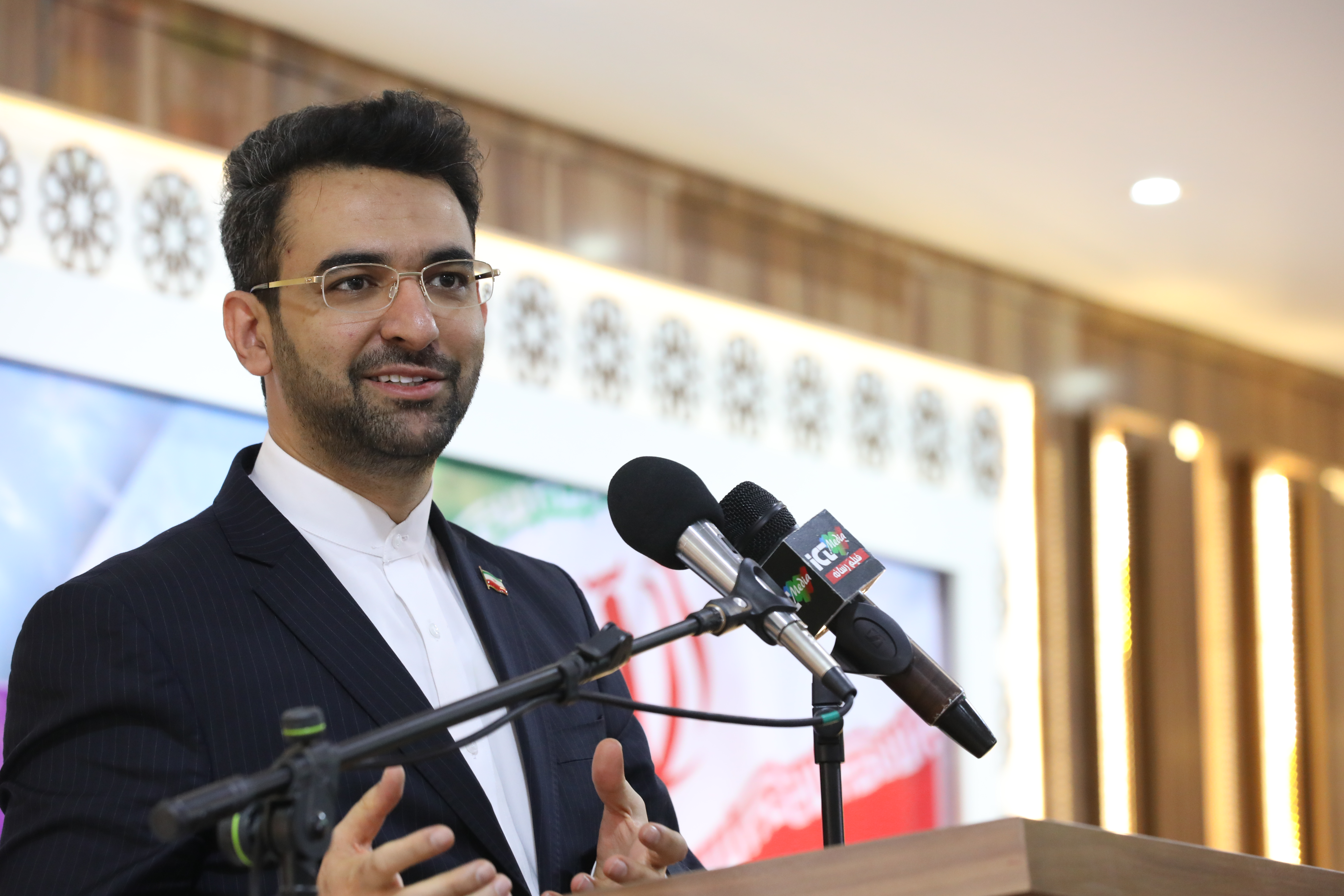 وزیر ارتباطات