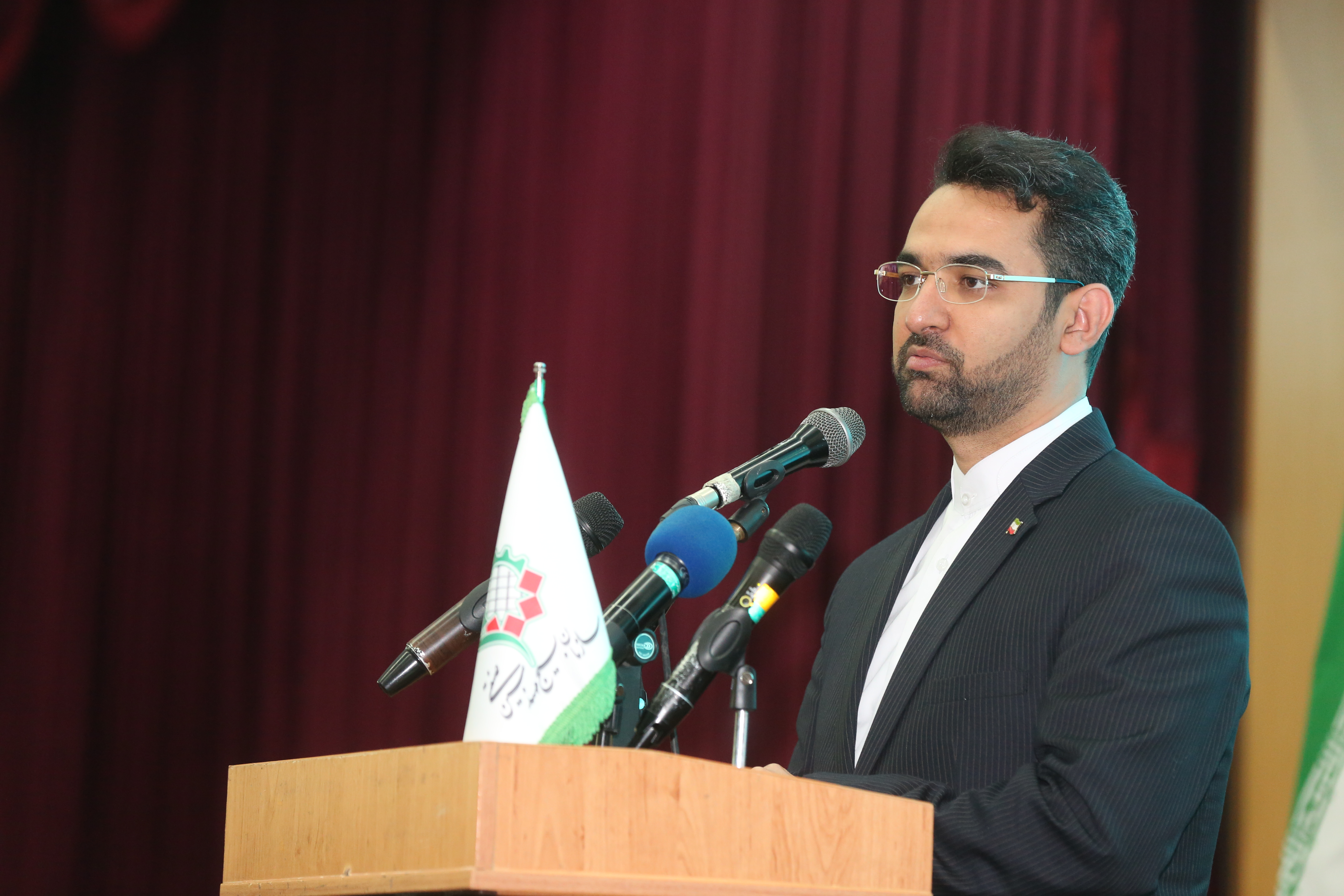وزیر ارتباطات