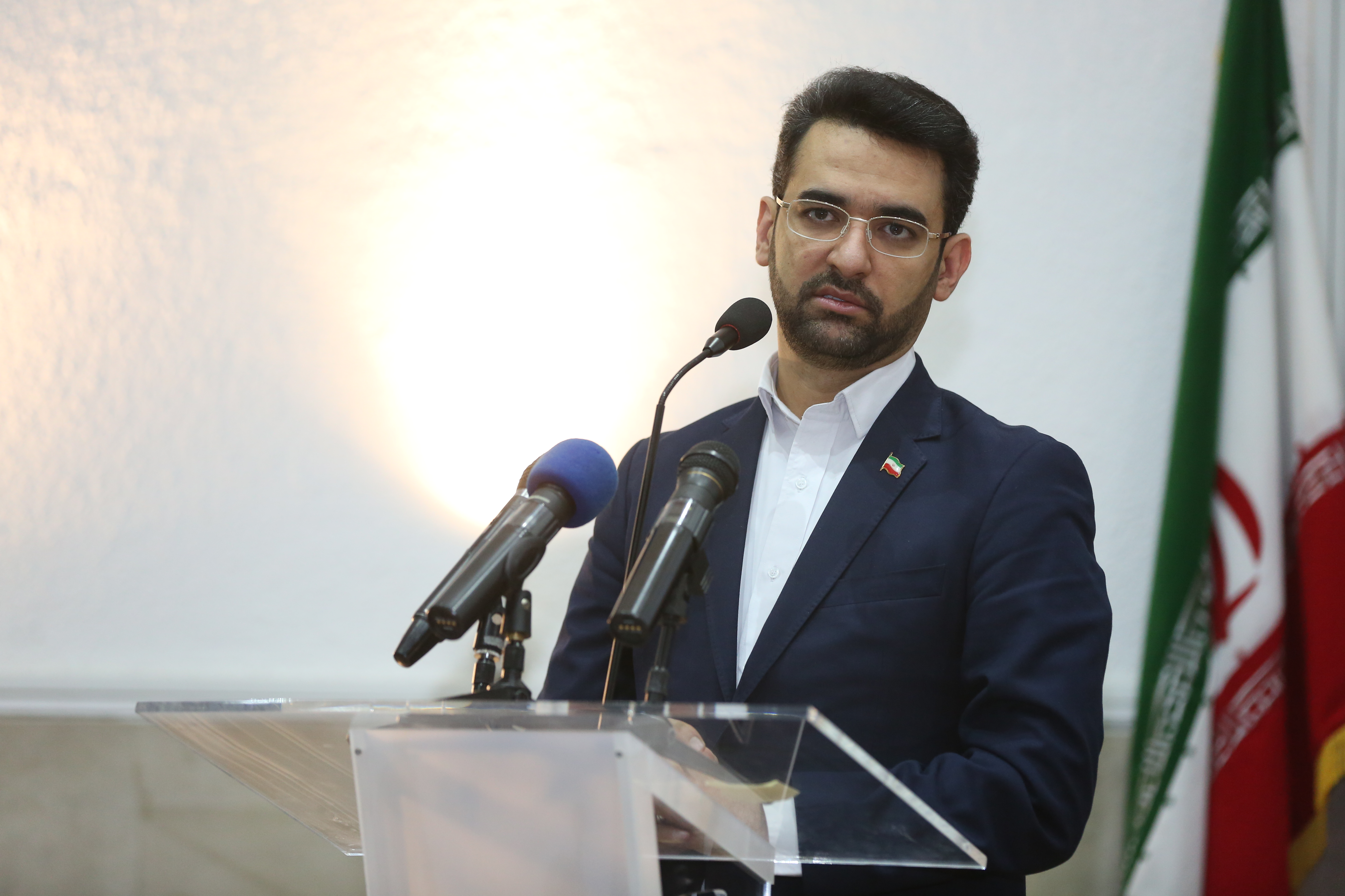 وزیر ارتباطات