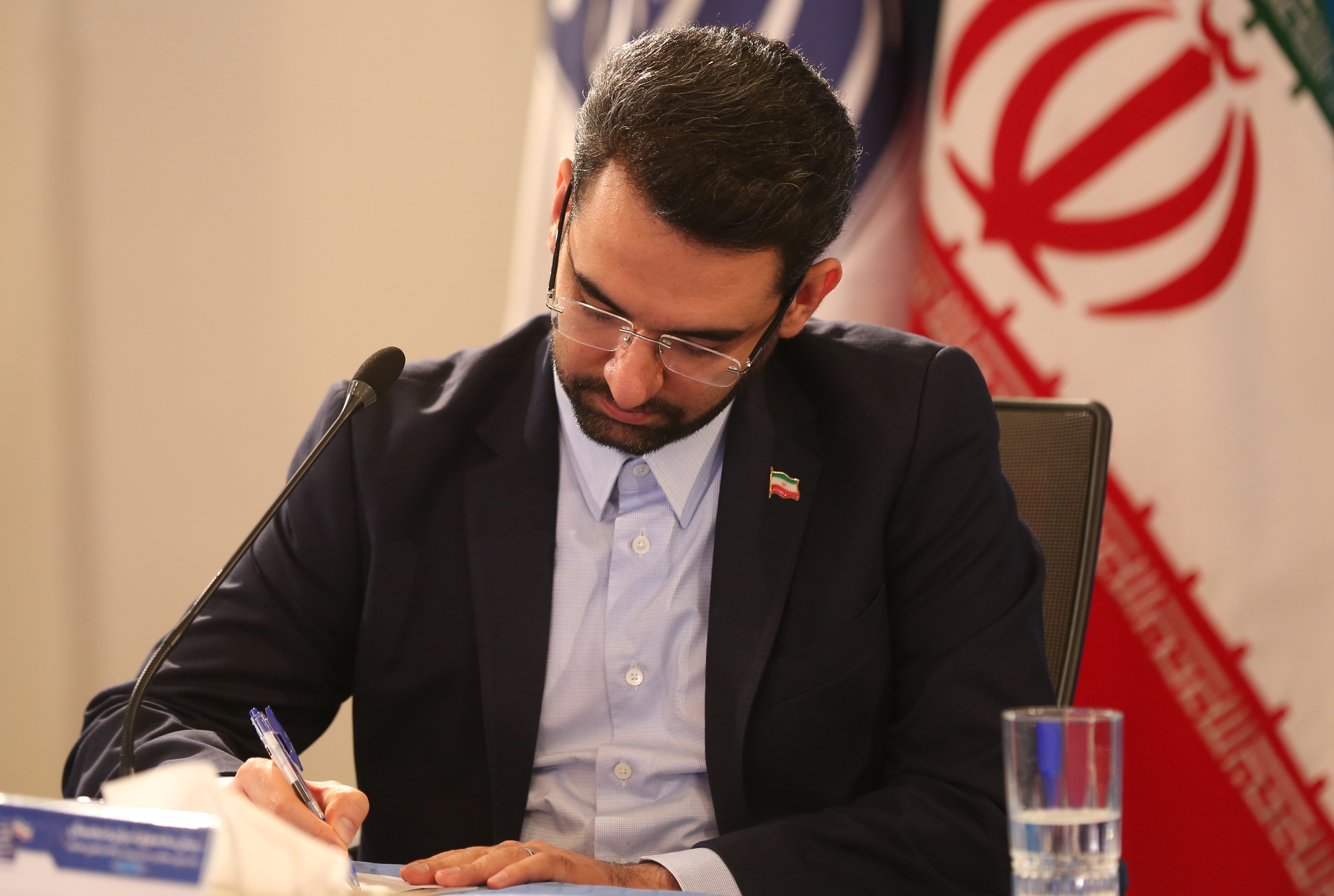 وزیر ارتباطات