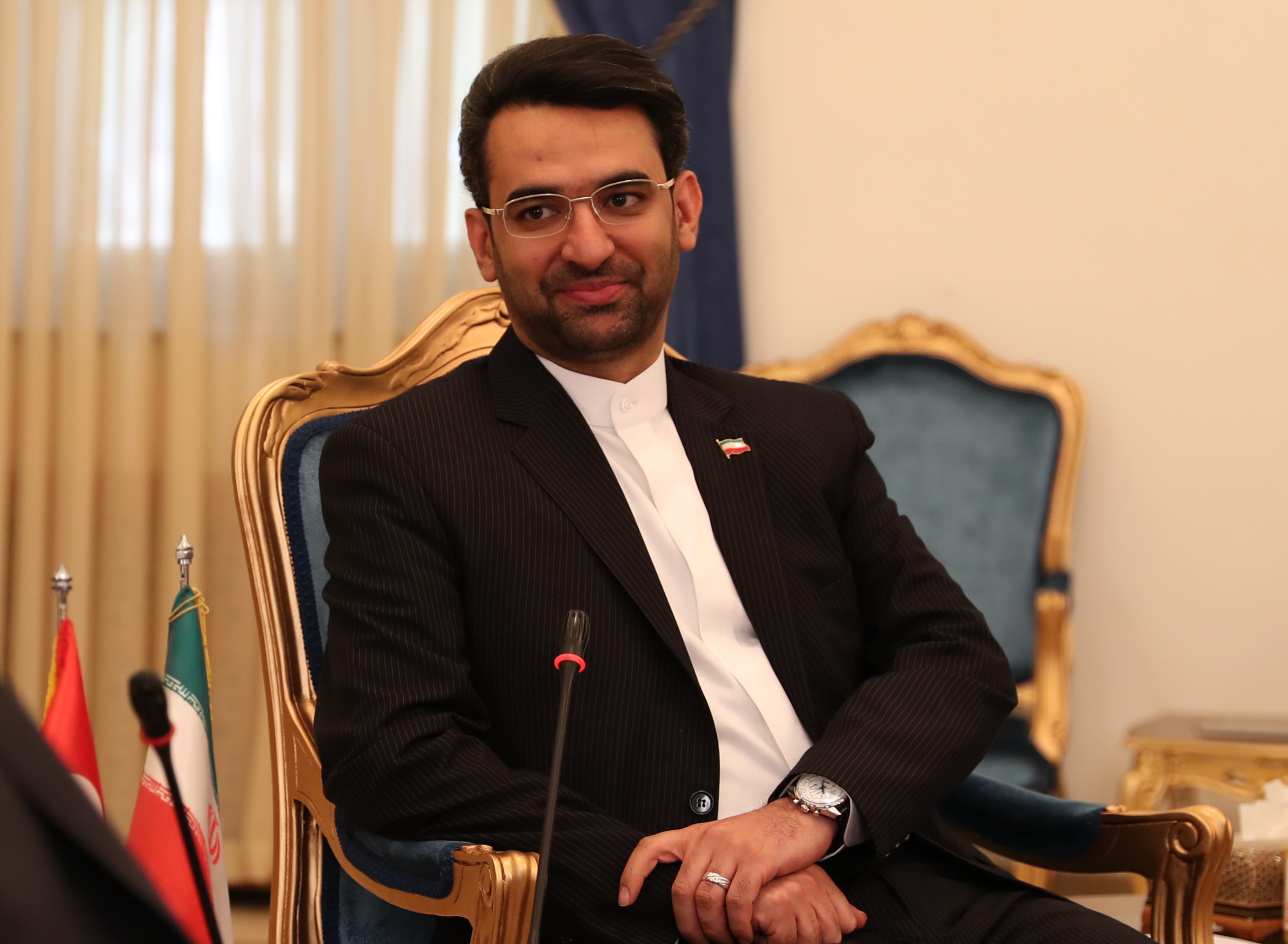 وزیر ارتباطات