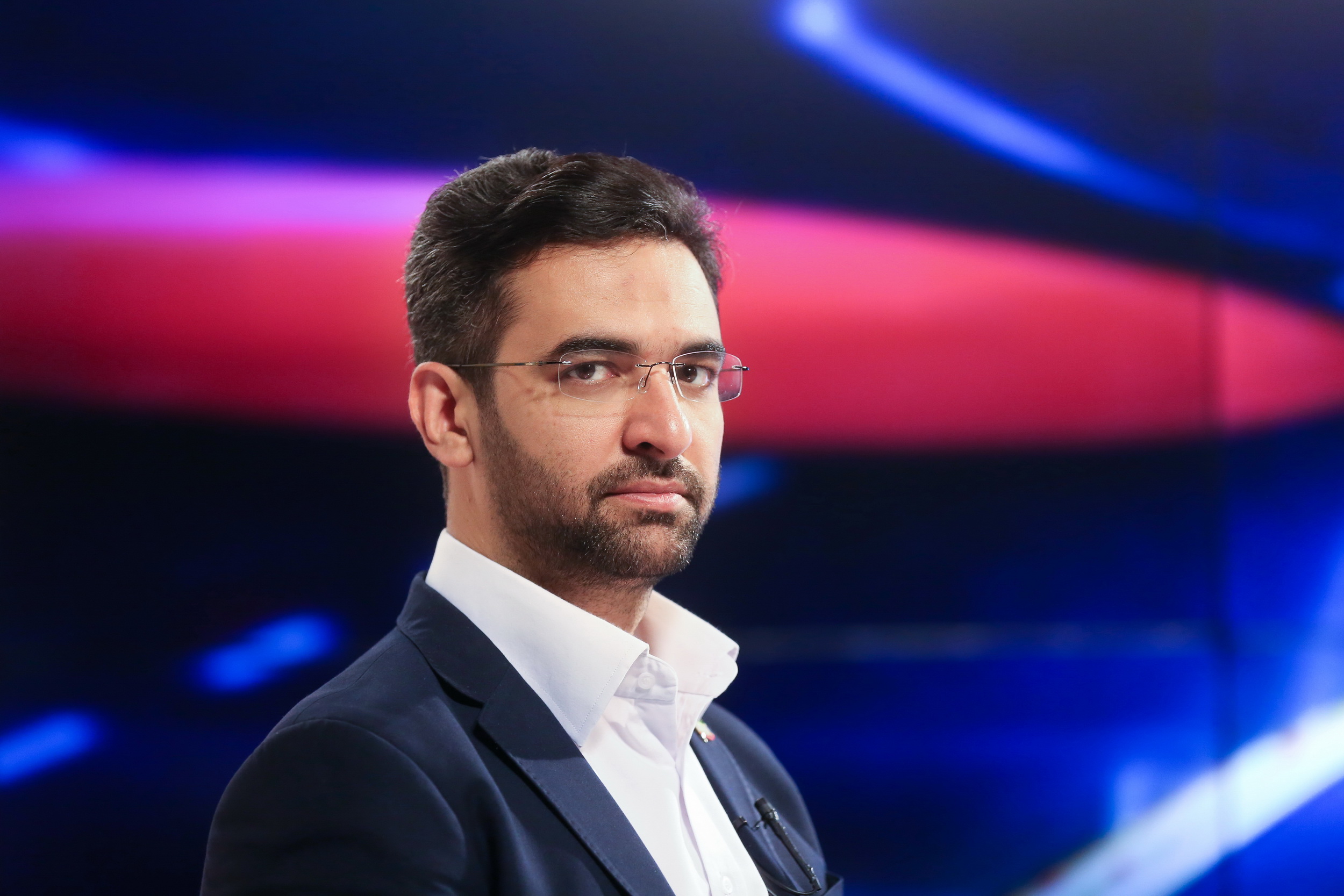 وزیر اتباطات