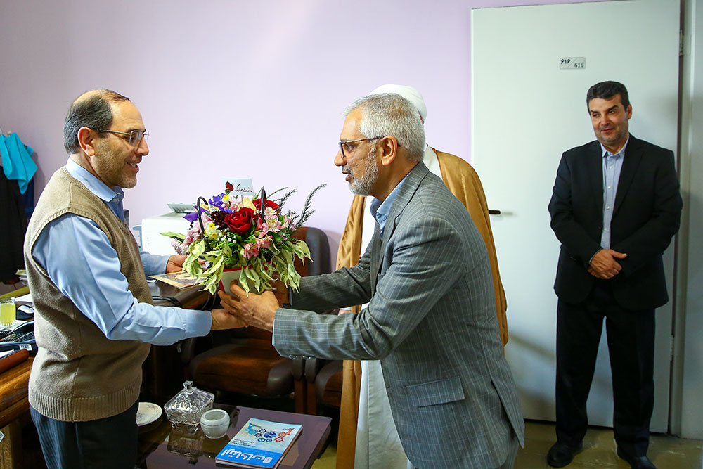 تکریم جانبازان سرافراز وزارت ارتباطات همزمان با روز جانباز