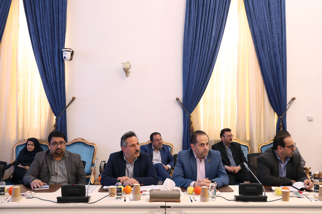 نشست مدیران کل ارتباطات و فناوری اطلاعات استانها با وزیر ارتباطات