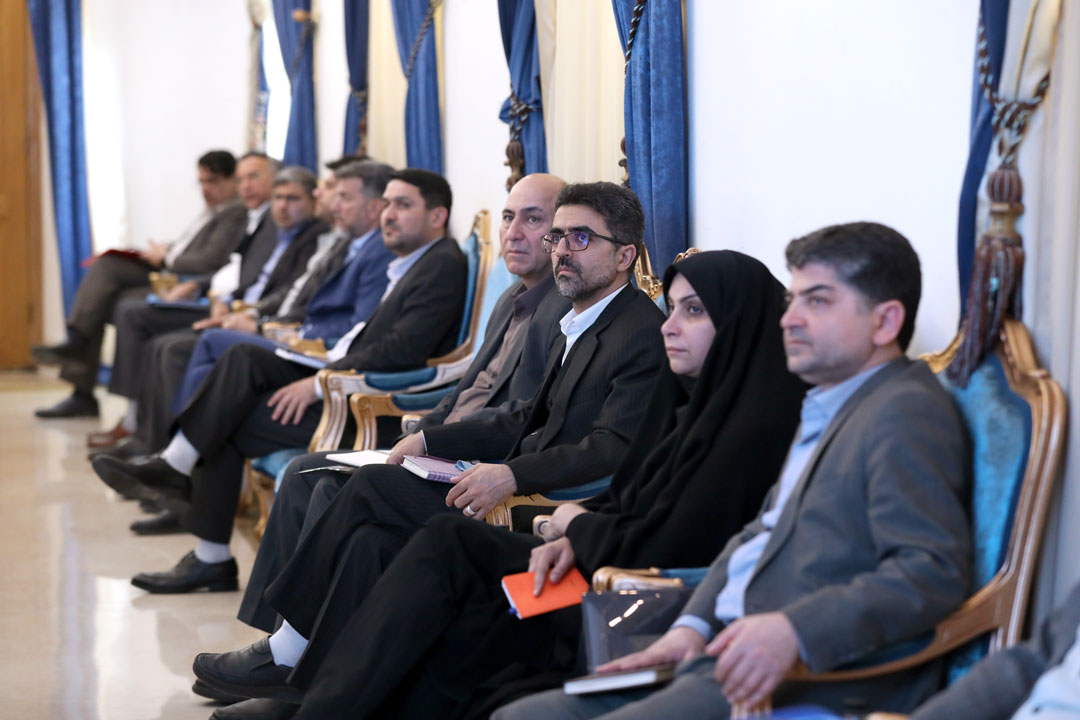نشست مدیران کل ارتباطات و فناوری اطلاعات استانها با وزیر ارتباطات