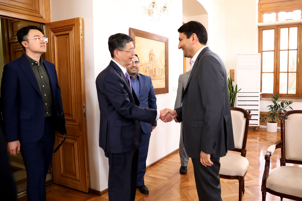 دیدار وزیر ارتباطات با سفیر چین