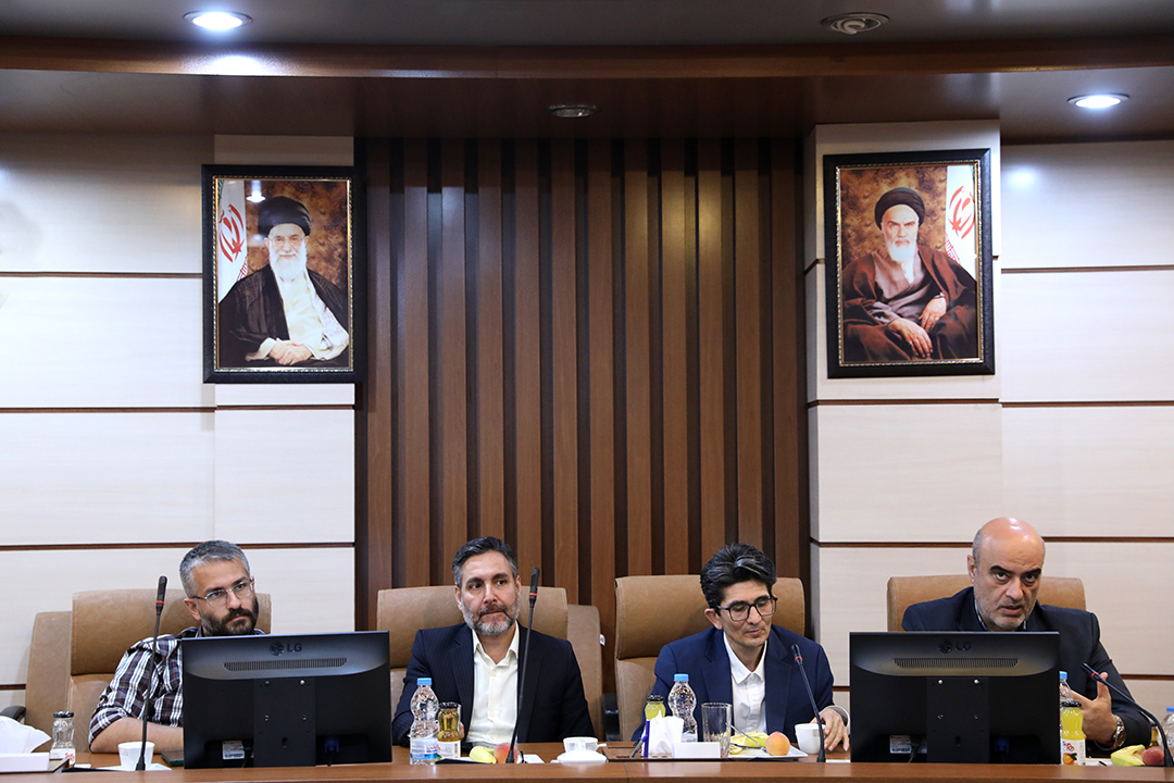 بازدید اعضای فراکسیون تسهیل تجارت و سرمایه‌گذاری مجلس از پژوهشگاه فضایی ایران
