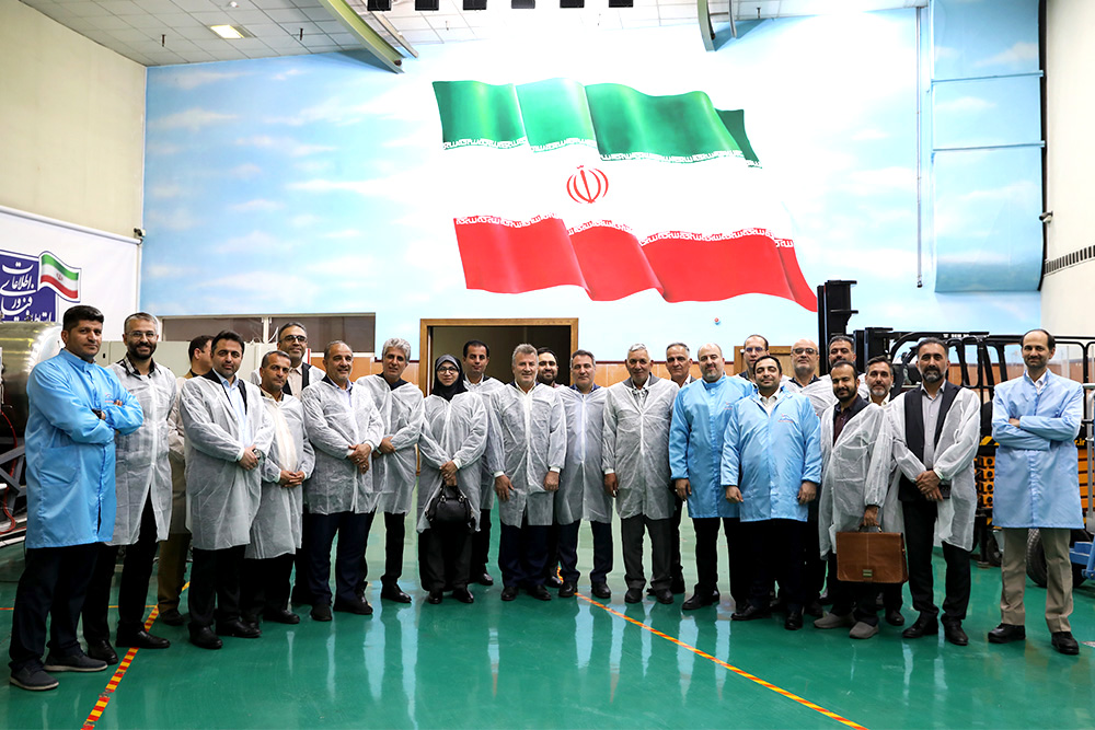بازدید اعضای فراکسیون تسهیل تجارت و سرمایه‌گذاری مجلس از پژوهشگاه فضایی ایران