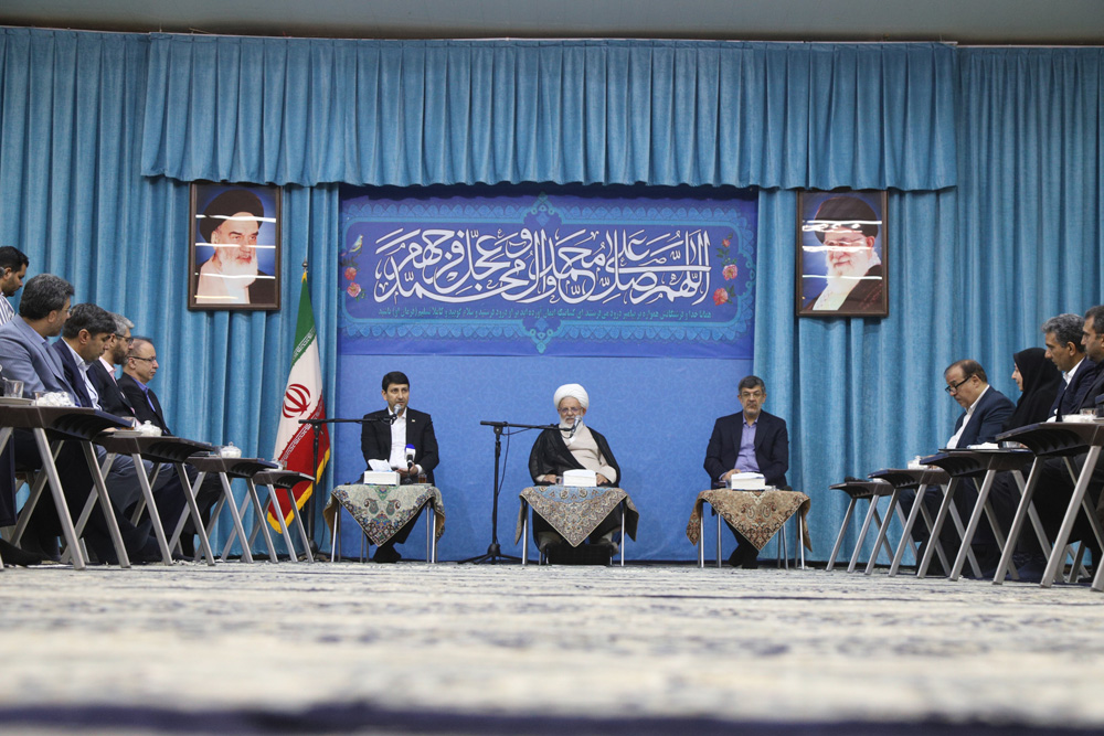 سفر استانی وزیر ارتباطات به استان یزد