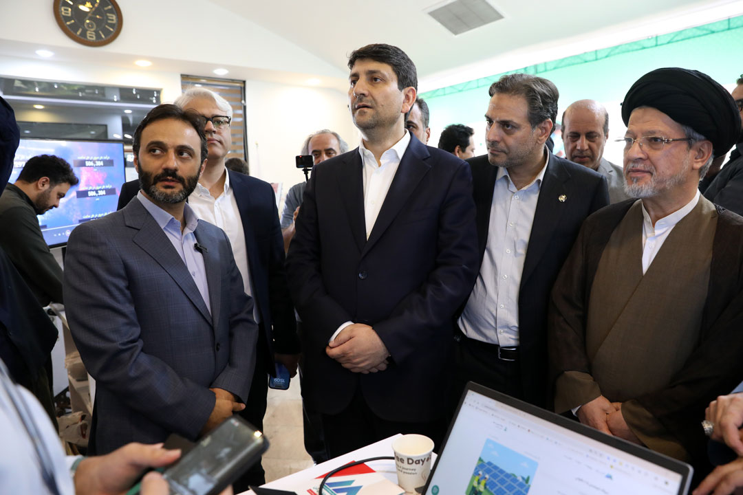بازدید وزیر ارتباطات از پنجمین نمایشگاه دستاوردهای نهاد وقف