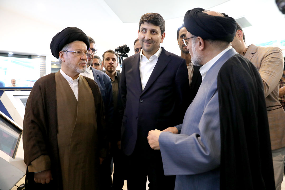 بازدید وزیر ارتباطات از پنجمین نمایشگاه دستاوردهای نهاد وقف