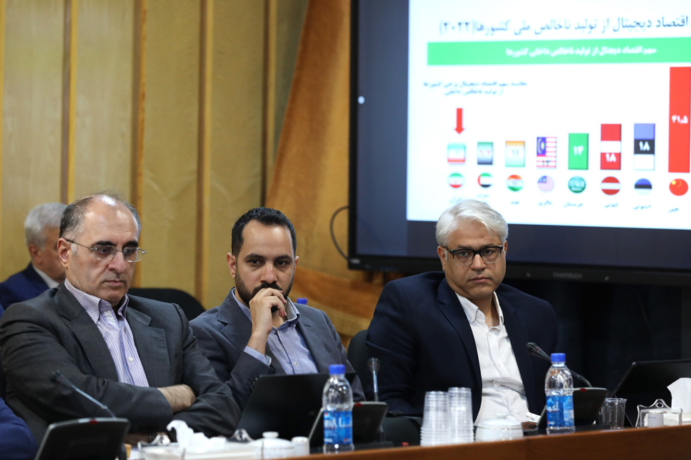 نشست مشترک وزیر ارتباطات و رئیس‌ سازمان برنامه و بودجه با فعالان حوزه اقتصاد دیجیتال