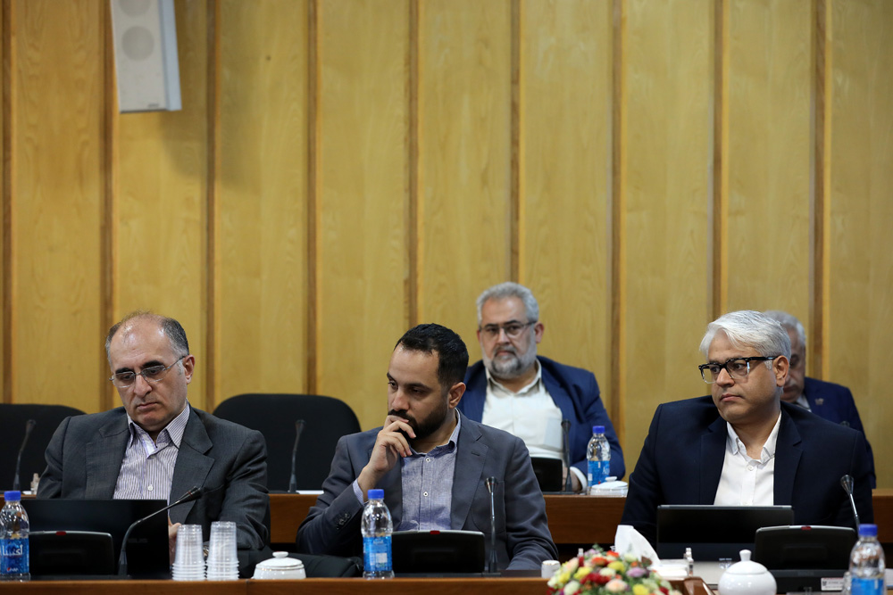 نشست مشترک وزیر ارتباطات و رئیس‌ سازمان برنامه و بودجه با فعالان حوزه اقتصاد دیجیتال